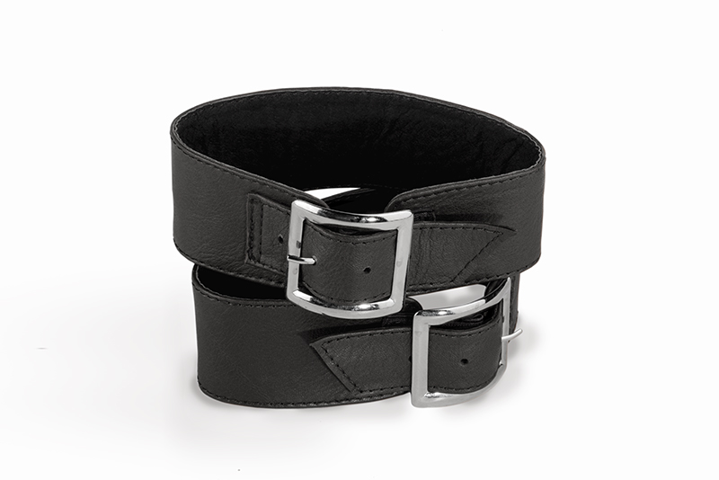 Custom-made women's sand beige elegant classic knee-high boots. Round toe. Thick leather soles - Worn view